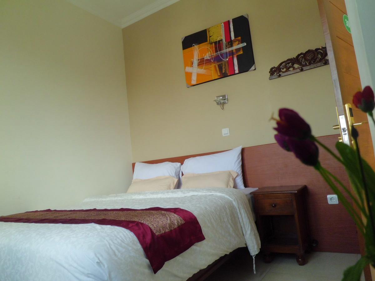 Hotel Vala Pakualaman Dış mekan fotoğraf